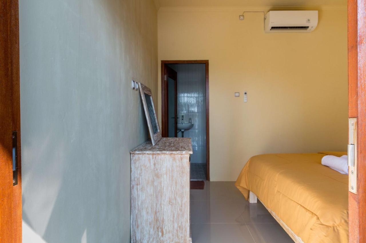 Dicky Guest House 2 Batu Bolong Canggu Buitenkant foto